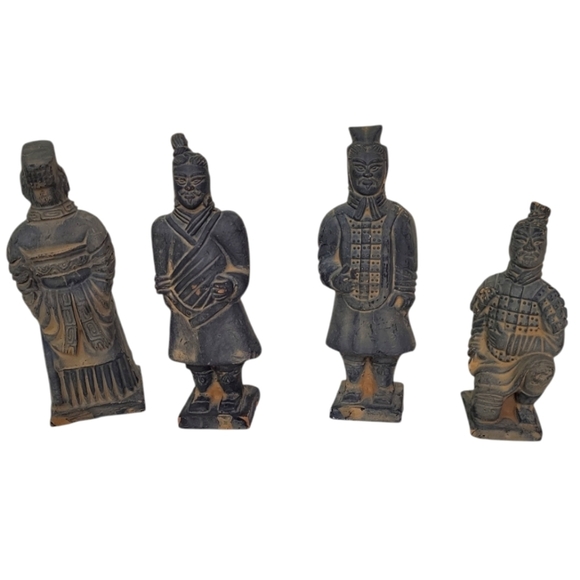 Warriors of emperor Qin Shihuang- terra cotta army figurines - Picture 2 of 4